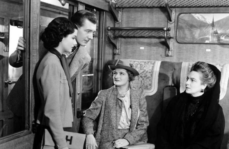Starsza pani znika  1938 film o pociągach